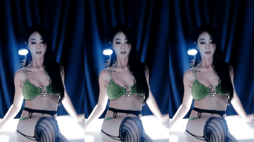 【网易CC 智雅】土豪群定制骚舞 黑丝 吊带 抖胸！【2V】【790M】深夜宿舍-仓鼠控的第二选择