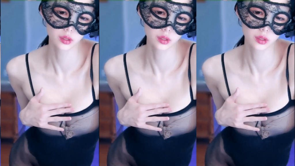 图片[1]深夜宿舍-仓鼠控的第二选择【网易CC 白妖妖】连体黑丝 蕾丝开档森林！高挑身材曼妙曲线~【2V】【819M】深夜宿舍-仓鼠控的第二选择