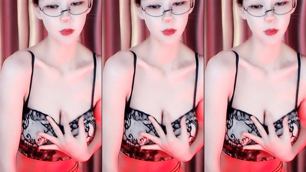 图片[2]深夜宿舍-仓鼠控的第二选择【网易CC 小安扬】脱衣超窄丁字 激情口* 高颜值九头身！【2V】【1.48G】深夜宿舍-仓鼠控的第二选择