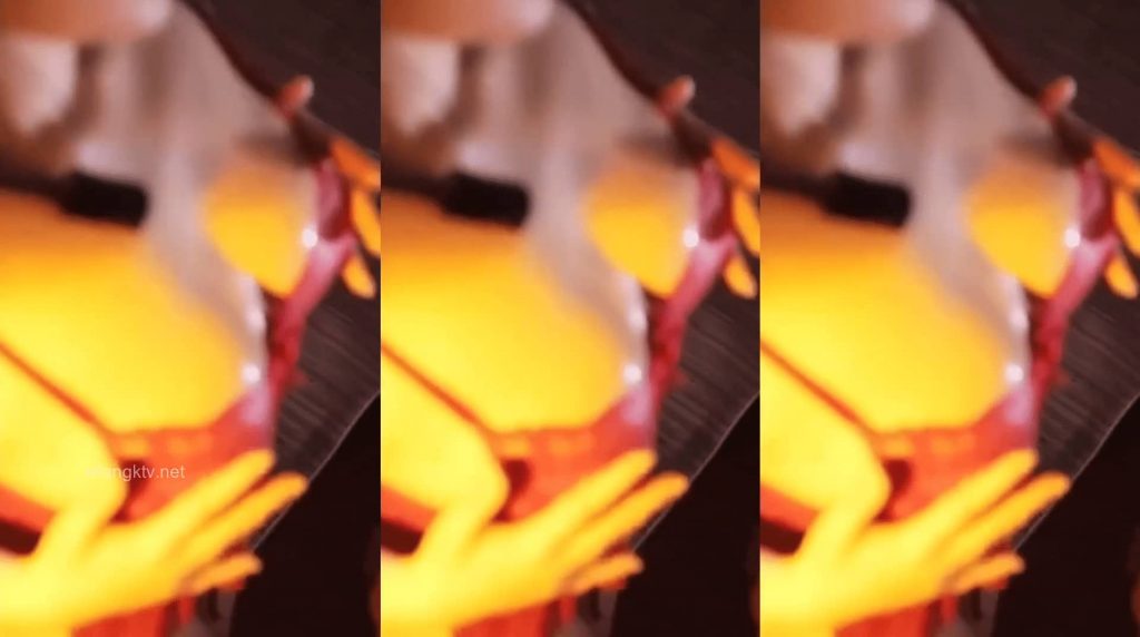 图片[1]深夜宿舍-仓鼠控的第二选择【网易CC 苏烟】高颜值 无罩巨乳抹油抖胸！【2V】【333M】深夜宿舍-仓鼠控的第二选择