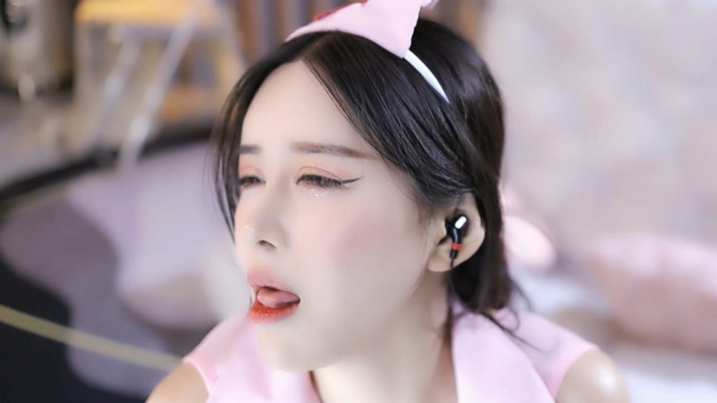 图片[1]深夜宿舍-仓鼠控的第二选择【网易CC 小恩雅】土豪百元级定制 合集（004 ）【11V】【6.17G】深夜宿舍-仓鼠控的第二选择