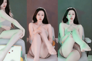 【虎牙 O泡】私人订制 精致妆容 包臀裙透视露底骚舞！【2v】深夜宿舍-仓鼠控的第二选择