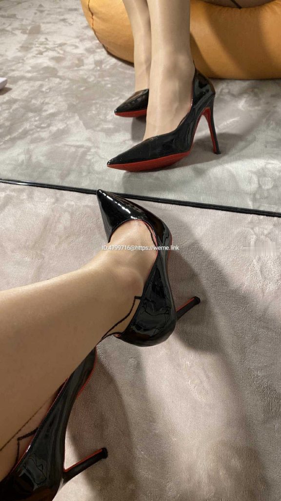 图片[3]深夜宿舍|一个懂你的资源网站|微密圈资源最全在线下载官网论坛No.228-微密圈徐绾绾合集【更新至13期】深夜宿舍|一个懂你的资源网站|微密圈资源最全在线下载官网论坛深夜宿舍|一个懂你的资源网站|