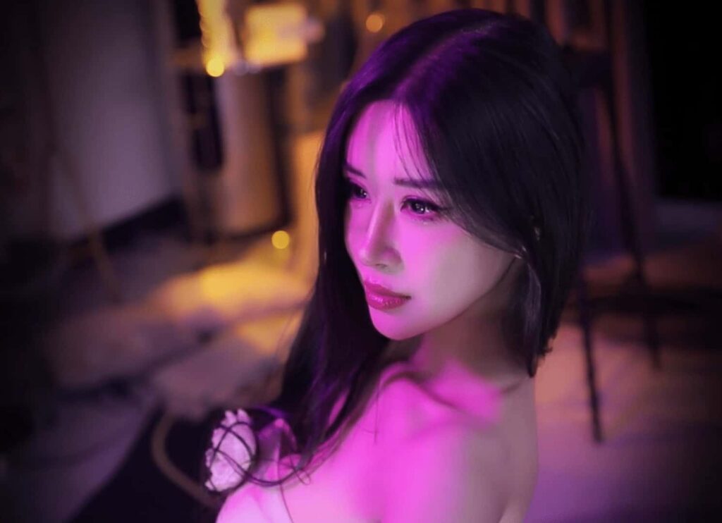 图片[4]深夜宿舍|一个懂你的资源网站|微密圈资源最全在线下载官网论坛【CC 小恩雅】制服黑丝美腿，腿部细节完美呈现【1V】【540M】深夜宿舍|一个懂你的资源网站|微密圈资源最全在线下载官网论坛深夜宿舍|一个懂你的资源网站|