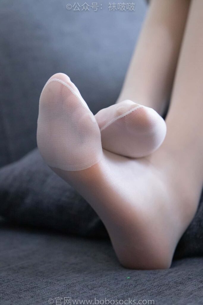 图片[1]深夜宿舍-仓鼠控的第二选择【美足】BoBoSocks袜啵啵【更新至300期】[1813G]深夜宿舍-仓鼠控的第二选择