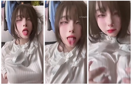 【无在线播放】❣️推荐❣️快手颜值嫩妹【小莫宝】大奶粉穴，一小撮毛好性感，道具自慰，痴女形态淫语调教【9V】【243M】深夜宿舍-仓鼠控的第二选择