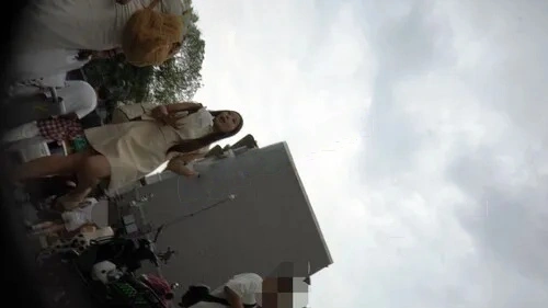 【无在线播放】（空城原创）黄裙小少妇和朋友逛街，黑白条纹N包裹肥臀【1V】【347M】深夜宿舍-仓鼠控的第二选择