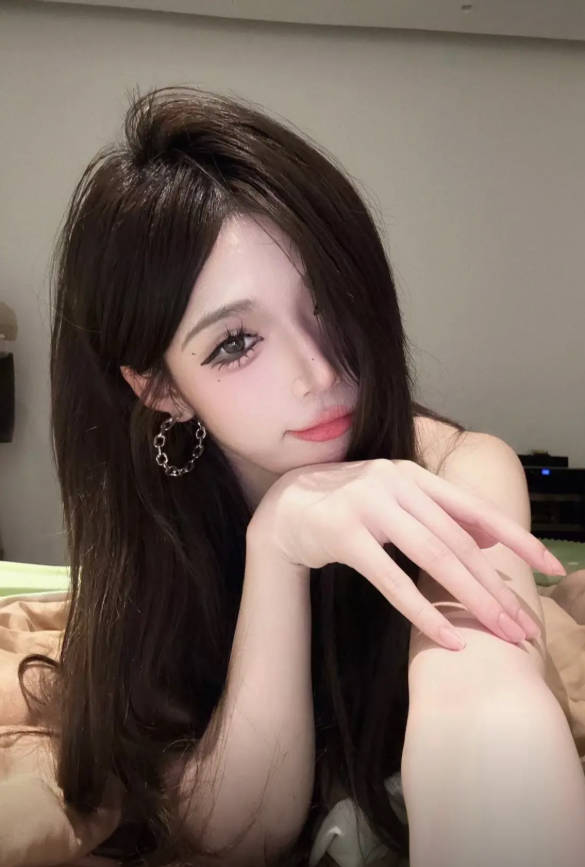 图片[4]深夜宿舍-仓鼠控的第二选择【在线播放】抖音 李熙 顶级颜值身材 露脸露点 裸舞 目前最大尺度【2V】【202M】深夜宿舍-仓鼠控的第二选择