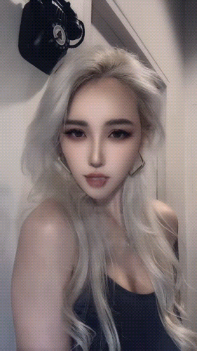 图片[1]深夜宿舍-仓鼠控的第二选择【无在线播放】前龙珠人气主播-梦楠小夜猫 1V1上裸极致诱惑【12V19P】【943M】深夜宿舍-仓鼠控的第二选择