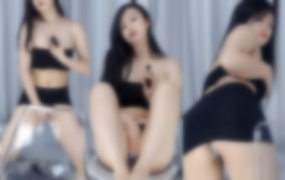 【在线播放】【网易CC】小兮妮 丁字裤露鲍 定制【1V】【158M】深夜宿舍-仓鼠控的第二选择