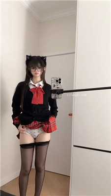 图片[32]深夜宿舍-仓鼠控的第二选择【无在线播放】抖音萌妹 心碎美洋洋芙仔 给你看内裤骚舞 JK自摸诱惑福利【105P27V】【2.61G】深夜宿舍-仓鼠控的第二选择