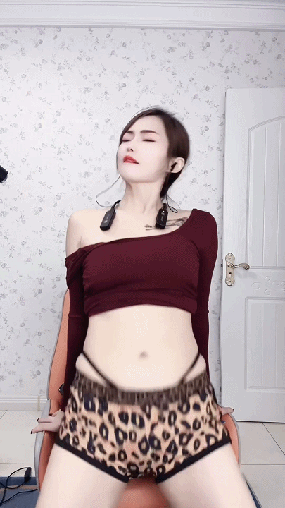 图片[7]深夜宿舍-仓鼠控的第二选择【无在线播放】【快手福利】丝袜熟女【快乐晨宝儿】骚舞口交假阳具模拟XO【10V】【1.71G】深夜宿舍-仓鼠控的第二选择