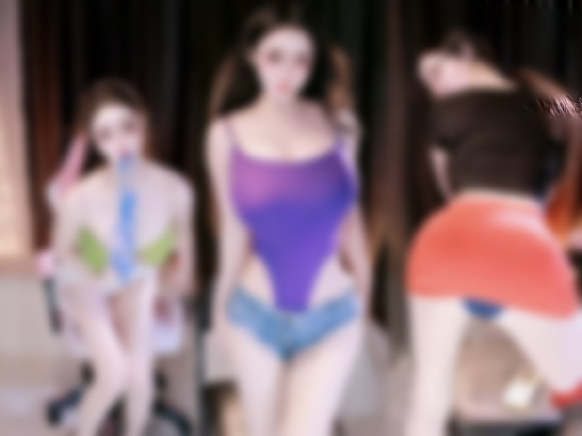 【在线播放】【畅聊】小美很奈斯 嘴叼丁字裤玩出擦边新视野【4V】【346M】深夜宿舍-仓鼠控的第二选择