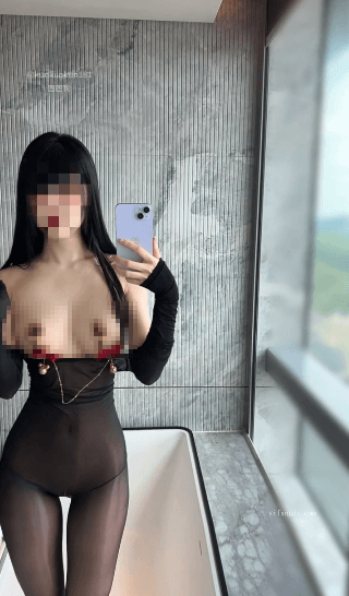 图片[10]深夜宿舍-仓鼠控的第二选择【无在线播放】【精品】推特漫画身材困困狗，被健身男友强势后入好痛啊【38V15P】【3.43G】深夜宿舍-仓鼠控的第二选择