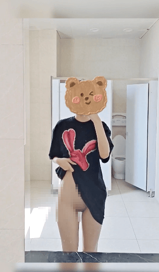 图片[4]深夜宿舍-仓鼠控的第二选择【无在线播放】【精品】推特漫画身材困困狗，被健身男友强势后入好痛啊【38V15P】【3.43G】深夜宿舍-仓鼠控的第二选择