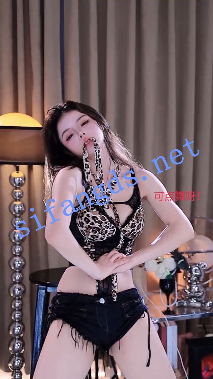 图片[13]深夜宿舍-仓鼠控的第二选择【无在线播放】⭐【畅聊直播】宣宣子 深沟半球 擦边性感诱惑尺度骚舞【36V】【3.08G】深夜宿舍-仓鼠控的第二选择