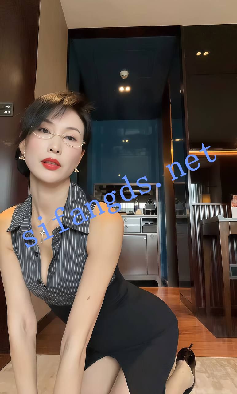 图片[4]深夜宿舍-仓鼠控的第二选择【在线播放】抖音 魔都女人俗称魔女 超有气质的顶级美女 唯一露B视频【5V】【78.8M】深夜宿舍-仓鼠控的第二选择