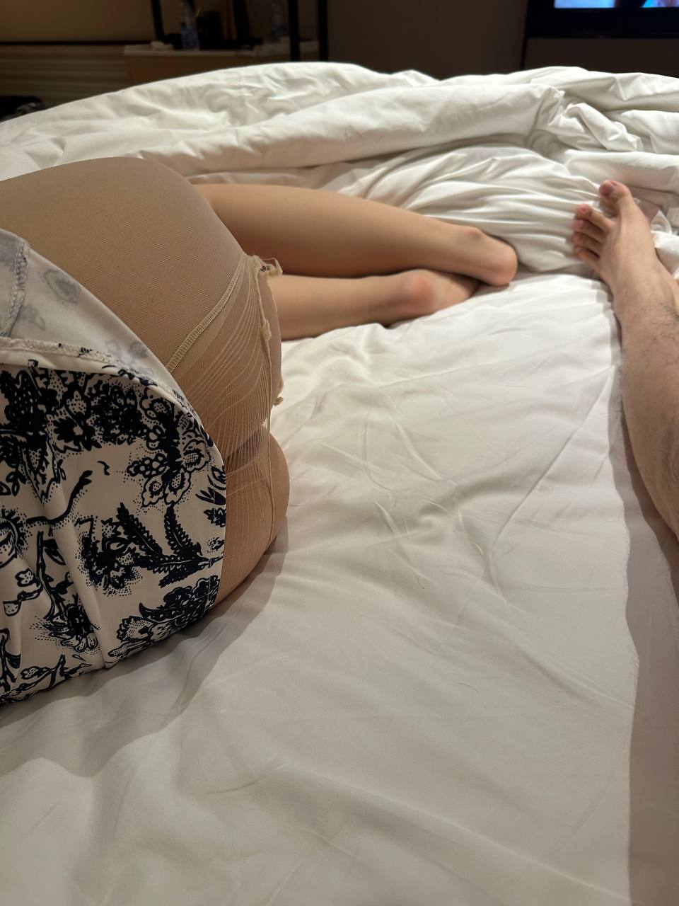 图片[12]深夜宿舍-仓鼠控的第二选择【无在线播放】推特 缘为冰 自入门槛，170舞蹈生美腿丝袜冷白皮女神，叫声淫荡【87V】【2.55G】深夜宿舍-仓鼠控的第二选择