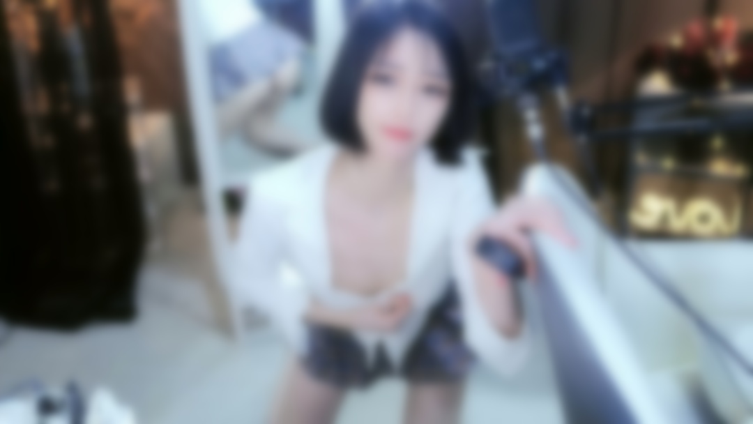 【无在线播放】虎牙刘钞钞付费定制 无水收藏版裸舞【5V】【2.76G】深夜宿舍-仓鼠控的第二选择