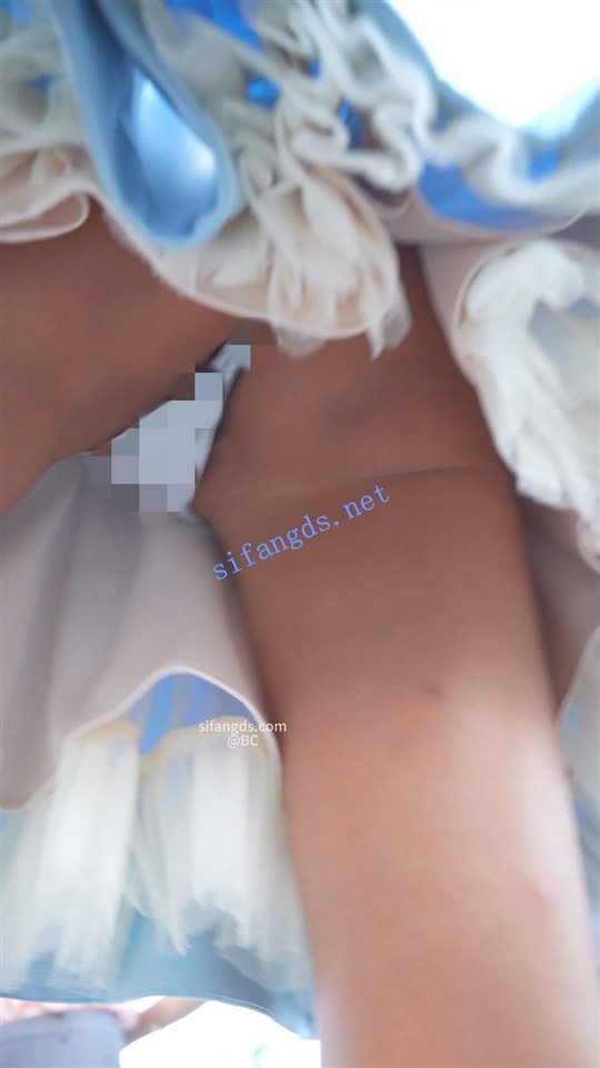 图片[10]深夜宿舍-仓鼠控的第二选择【无在线播放】(BC-SSS-090)吊带公主裙姐妹..半蹲拍照被CD..竟然都穿丁字裤【1V】【959M】深夜宿舍-仓鼠控的第二选择