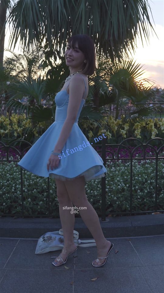 图片[4]深夜宿舍-仓鼠控的第二选择【无在线播放】(BC-SSS-090)吊带公主裙姐妹..半蹲拍照被CD..竟然都穿丁字裤【1V】【959M】深夜宿舍-仓鼠控的第二选择