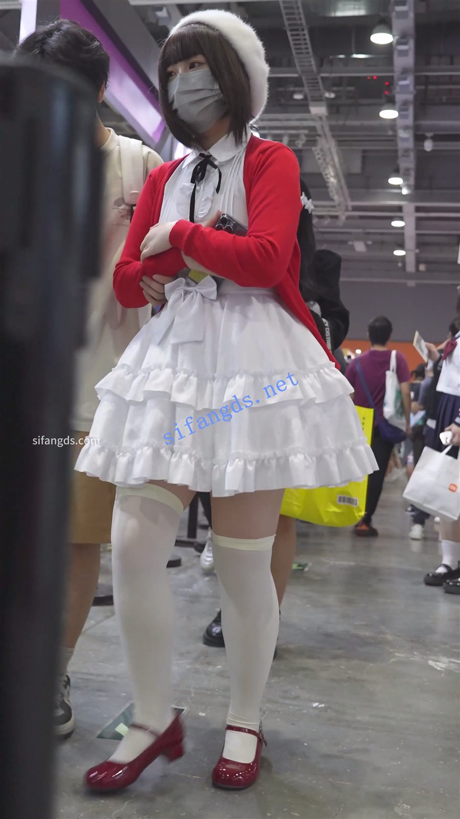 图片[3]深夜宿舍-仓鼠控的第二选择【无在线播放】【xxn-313】路人女主cos小姐姐..护栏反光照亮蕾丝边内裤【1V】【346M】深夜宿舍-仓鼠控的第二选择