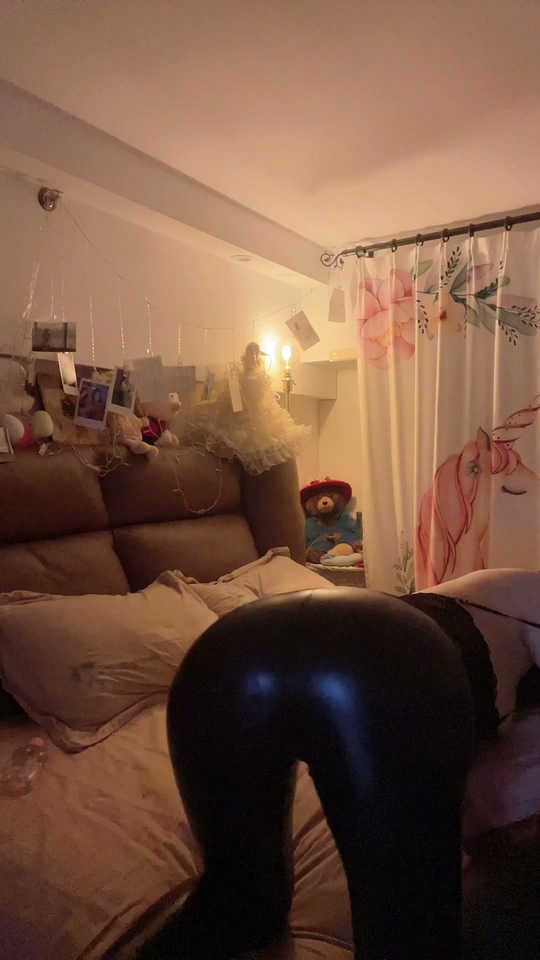 图片[3]深夜宿舍-仓鼠控的第二选择【无在线播放】秀人网诗诗kiki付费定制 极品模特 黑丝掰穴 诱惑自慰【1V】【1.51G】深夜宿舍-仓鼠控的第二选择