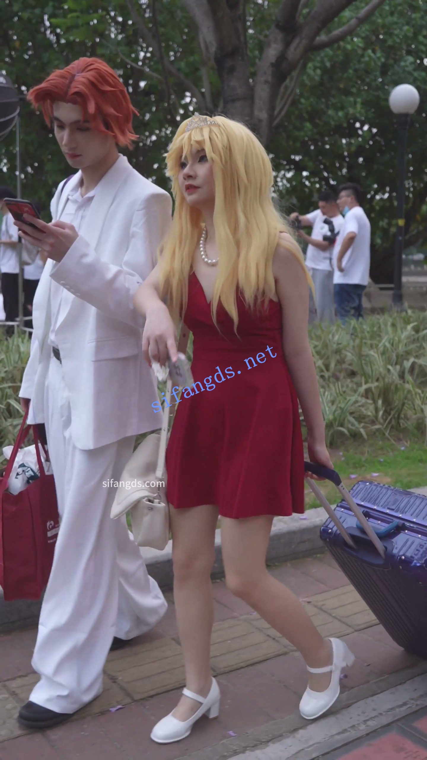 图片[2]深夜宿舍-仓鼠控的第二选择【无在线播放】【xxn-312】吊带红裙金发美女..蕾丝边可爱卡通内一路跟拍【1V】【360M】深夜宿舍-仓鼠控的第二选择