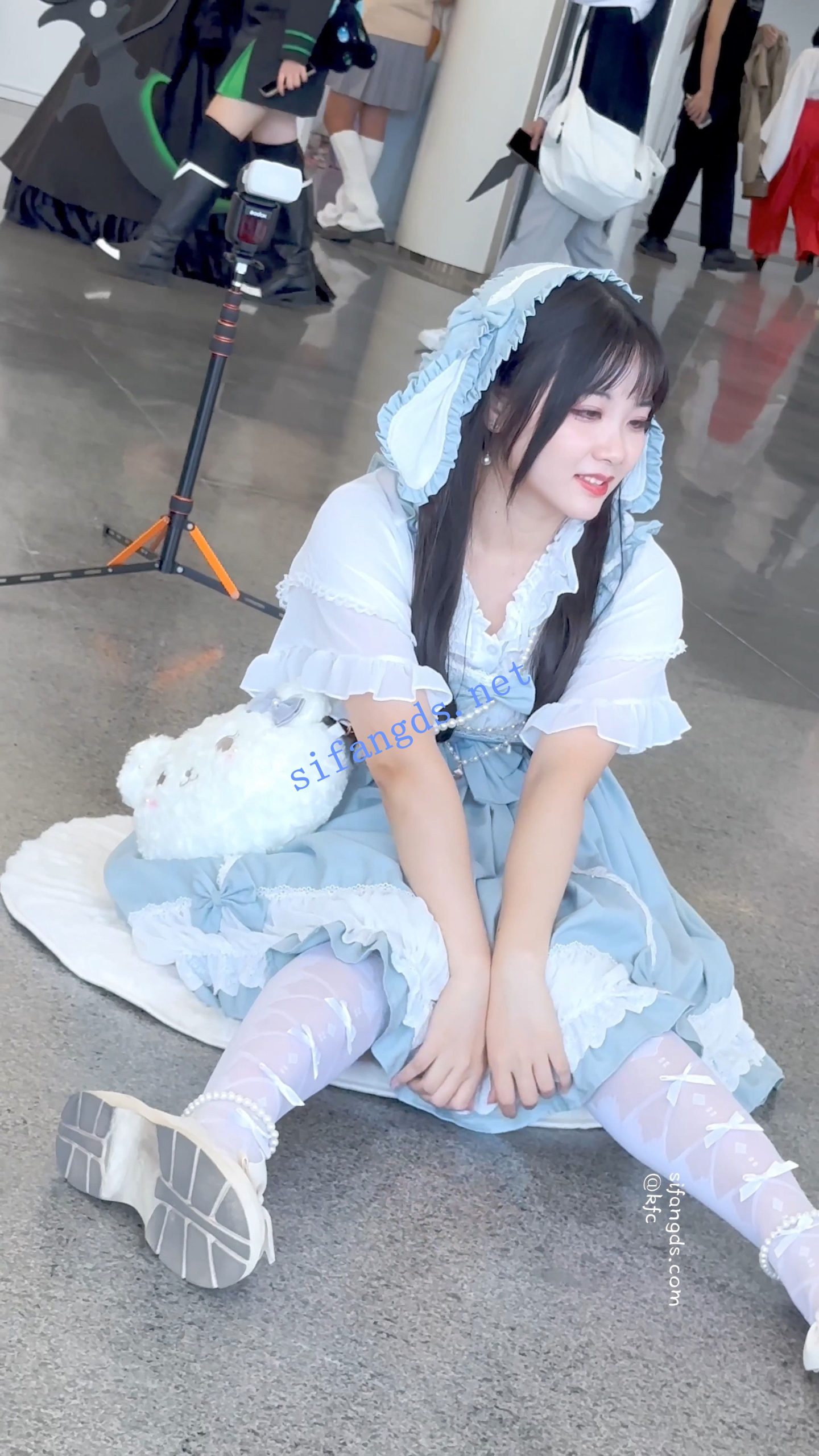 图片[17]深夜宿舍-仓鼠控的第二选择【无在线播放】【KFC】大耳狗洛丽塔学妹拍照·透明内裤各种姿势露出黑森林【1V】【1.12G】深夜宿舍-仓鼠控的第二选择