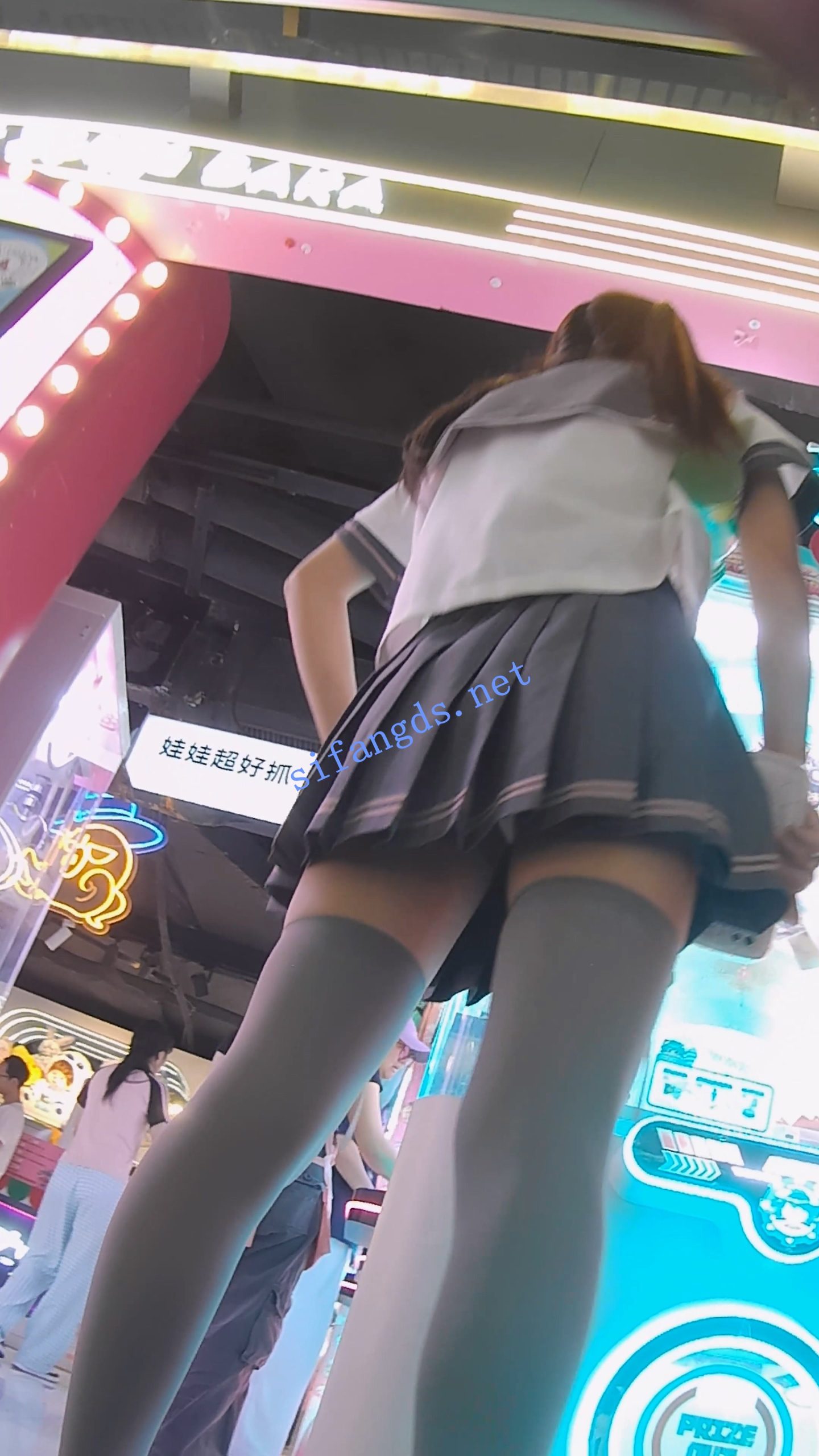 图片[5]深夜宿舍-仓鼠控的第二选择【无在线播放】『D·D』-187-双马尾娇小萝莉，半腿灰丝，绝对领域，白窄内【1V】【527M】深夜宿舍-仓鼠控的第二选择