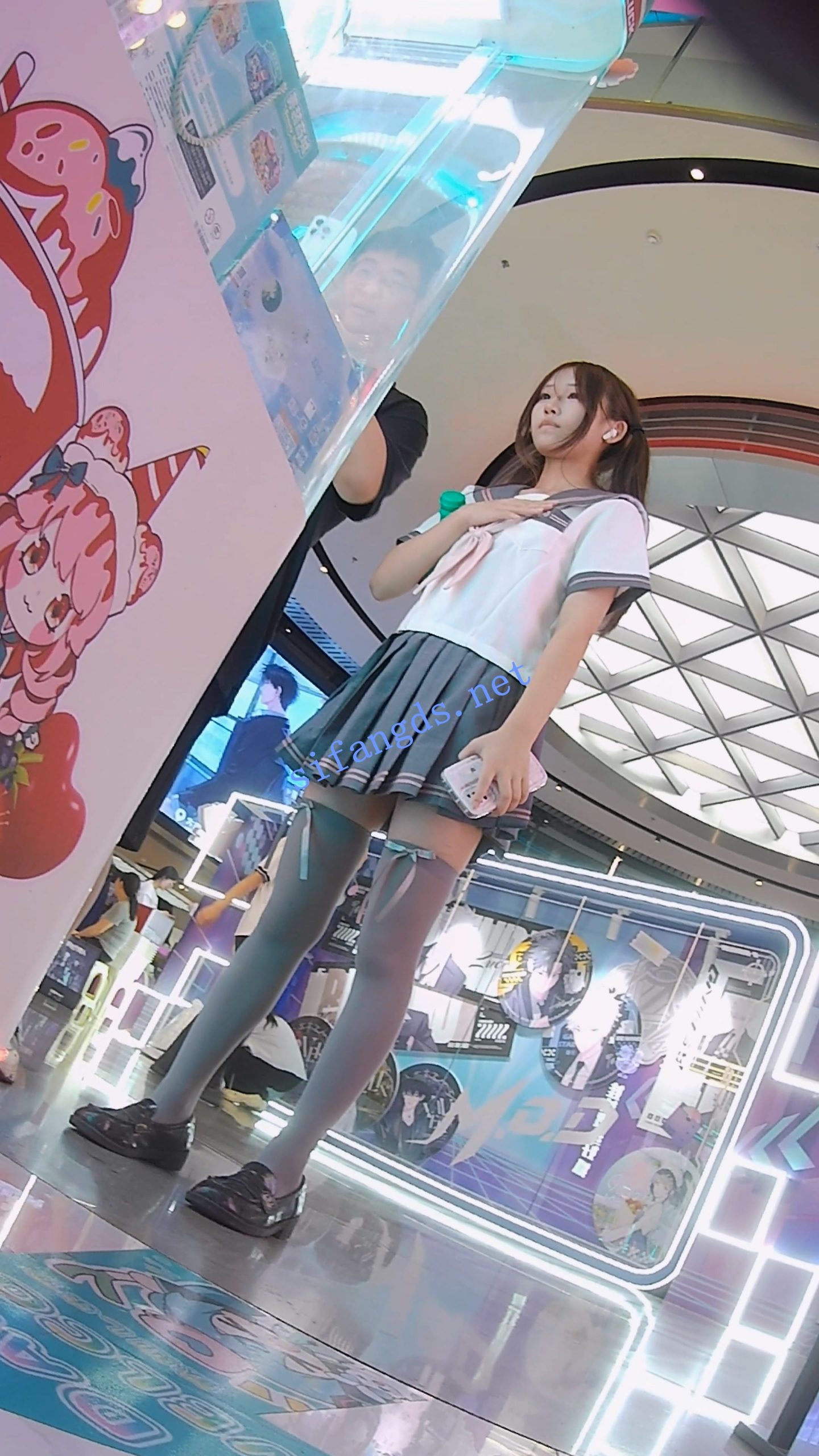 图片[4]深夜宿舍-仓鼠控的第二选择【无在线播放】『D·D』-187-双马尾娇小萝莉，半腿灰丝，绝对领域，白窄内【1V】【527M】深夜宿舍-仓鼠控的第二选择