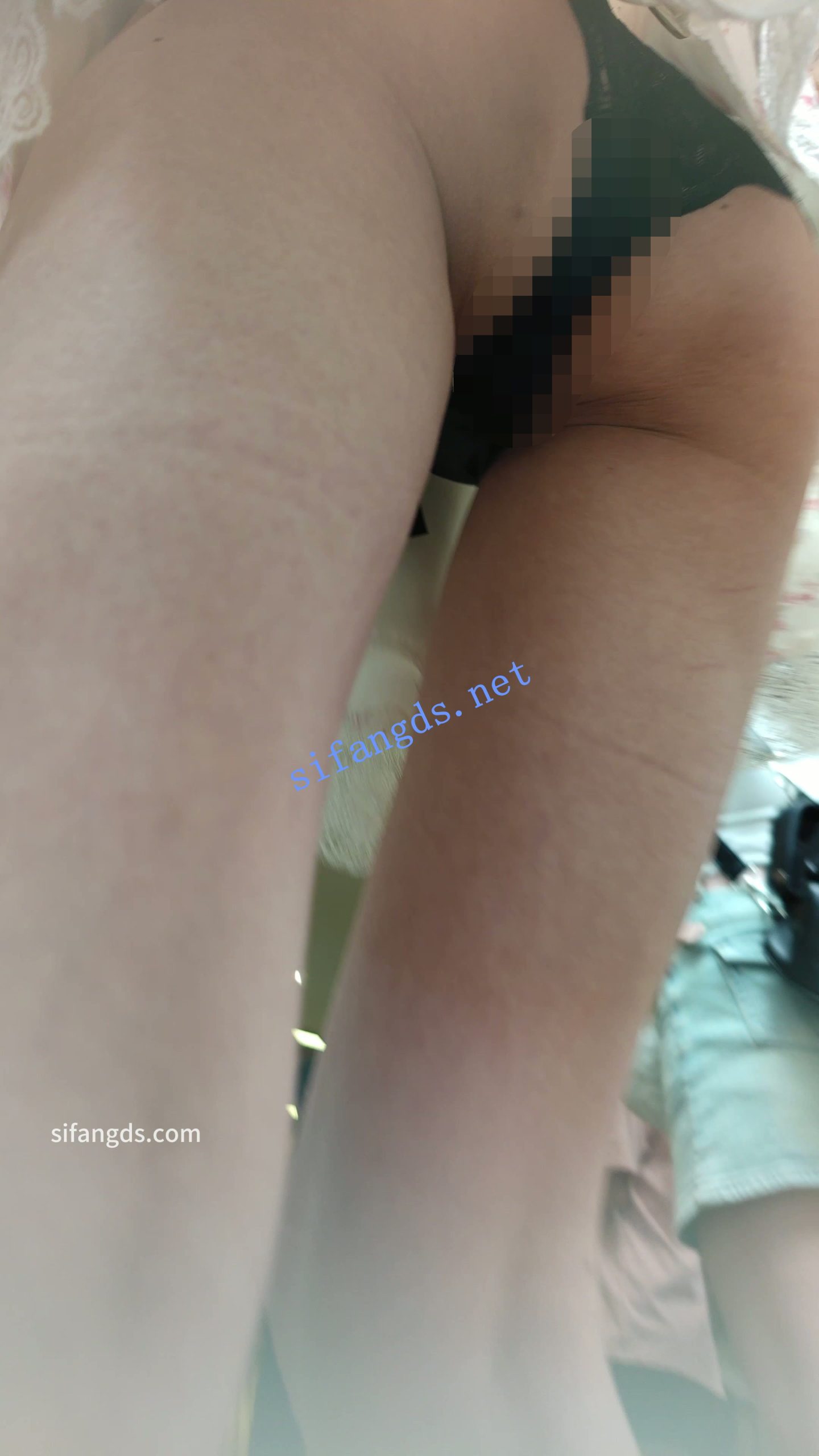 【无在线播放】【CSCD】白色印花连衣裙小姐姐和男朋友逛街，黑色窄内【1V】【1.16G】深夜宿舍-仓鼠控的第二选择