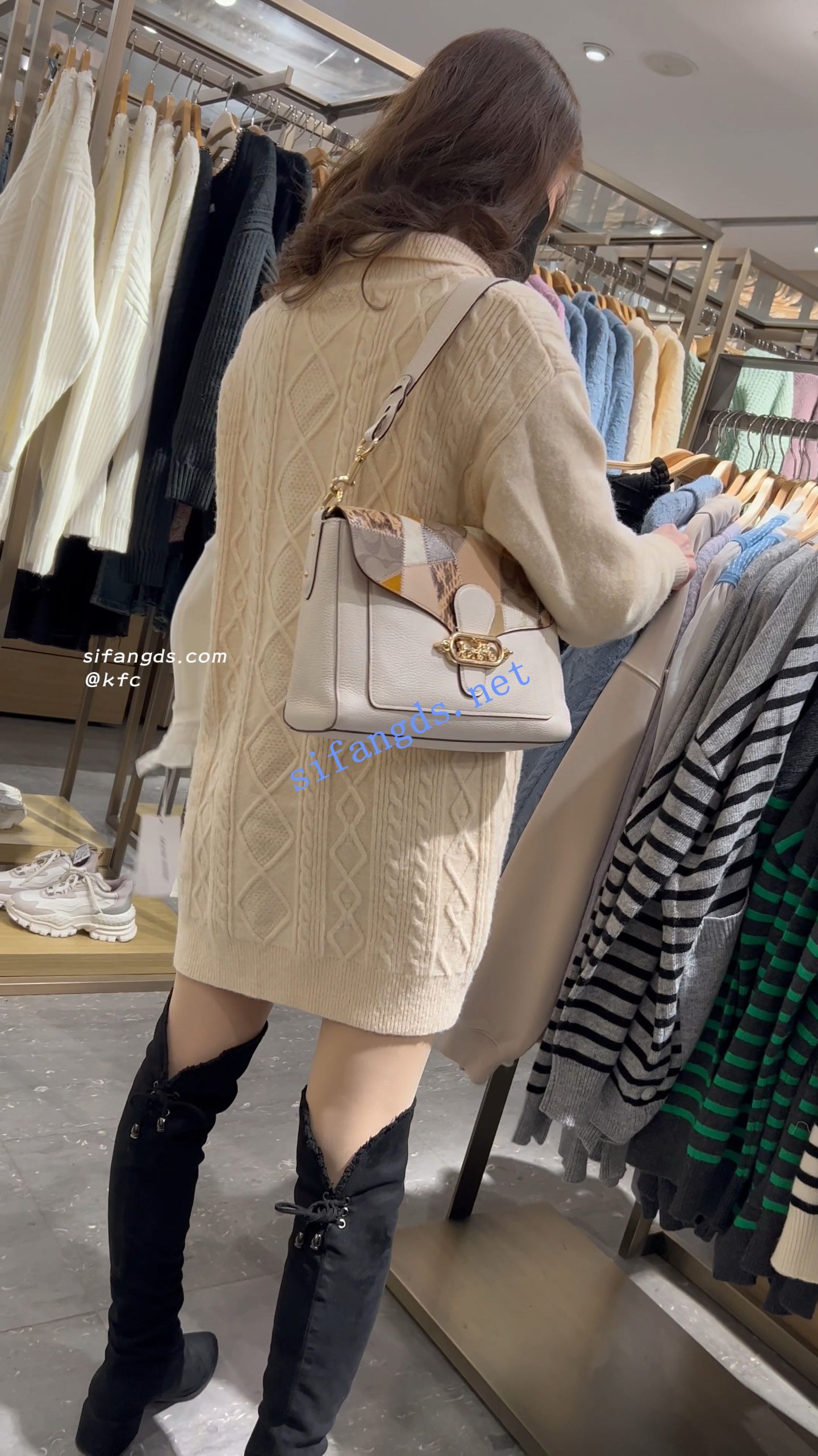 图片[3]深夜宿舍-仓鼠控的第二选择【无在线播放】【日产精选】144电梯开闪CD制服空姐。丝袜过膝袜配骚内【1V】【604M】深夜宿舍-仓鼠控的第二选择