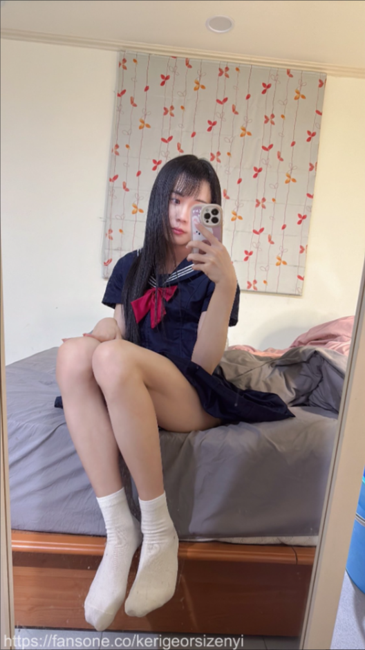 图片[5]深夜宿舍-仓鼠控的第二选择【无在线播放】✨台湾极品TS✨Amily✨台湾人气TS【高清无水印】身材匀称清纯质朴，却有着一根超长大屌，更新合集【2V】【1.42G】深夜宿舍-仓鼠控的第二选择