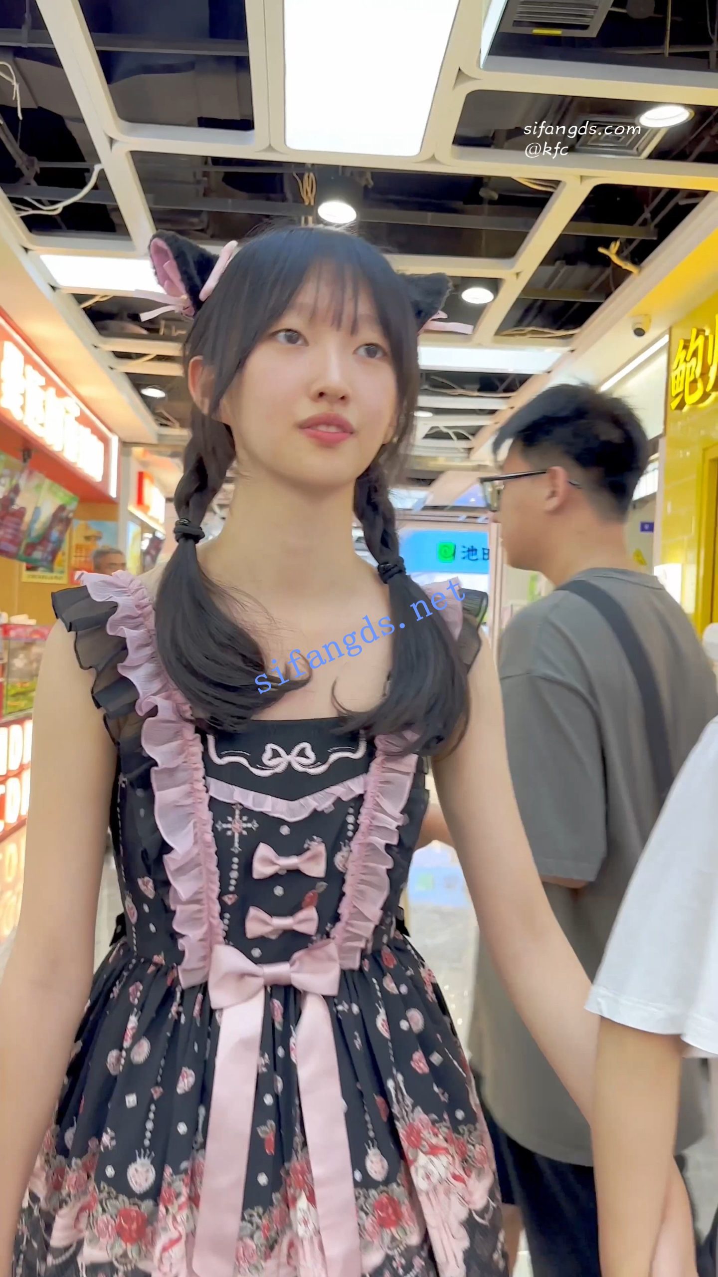 图片[9]深夜宿舍-仓鼠控的第二选择【无在线播放】【KFC】洛丽塔裙学生妹和妈妈逛街·白色窄内前后CD可爱系【1V】【768M】深夜宿舍-仓鼠控的第二选择