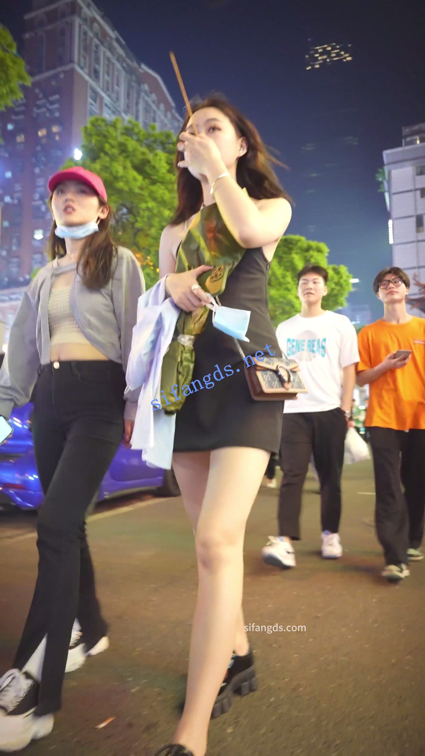 图片[4]深夜宿舍-仓鼠控的第二选择【无在线播放】(BC-AA-579)黑色露肩裙靓女..逛街买小吃被前后CD窄内【1V】【776M】深夜宿舍-仓鼠控的第二选择