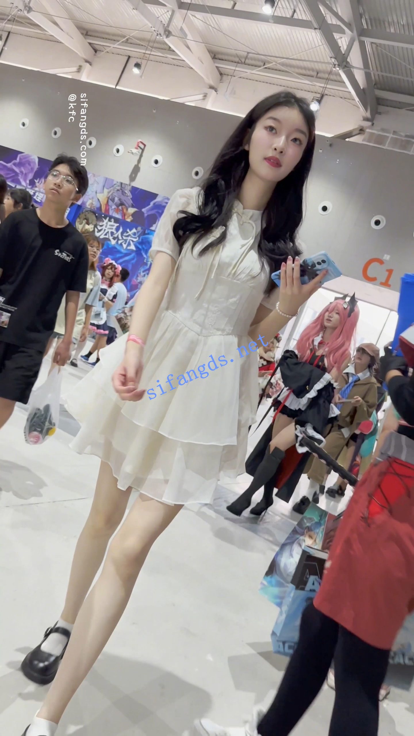 图片[10]深夜宿舍-仓鼠控的第二选择【无在线播放】【KFC】白色长裙学生妹独自逛街·白色内内前后CD【1V】【738M】深夜宿舍-仓鼠控的第二选择