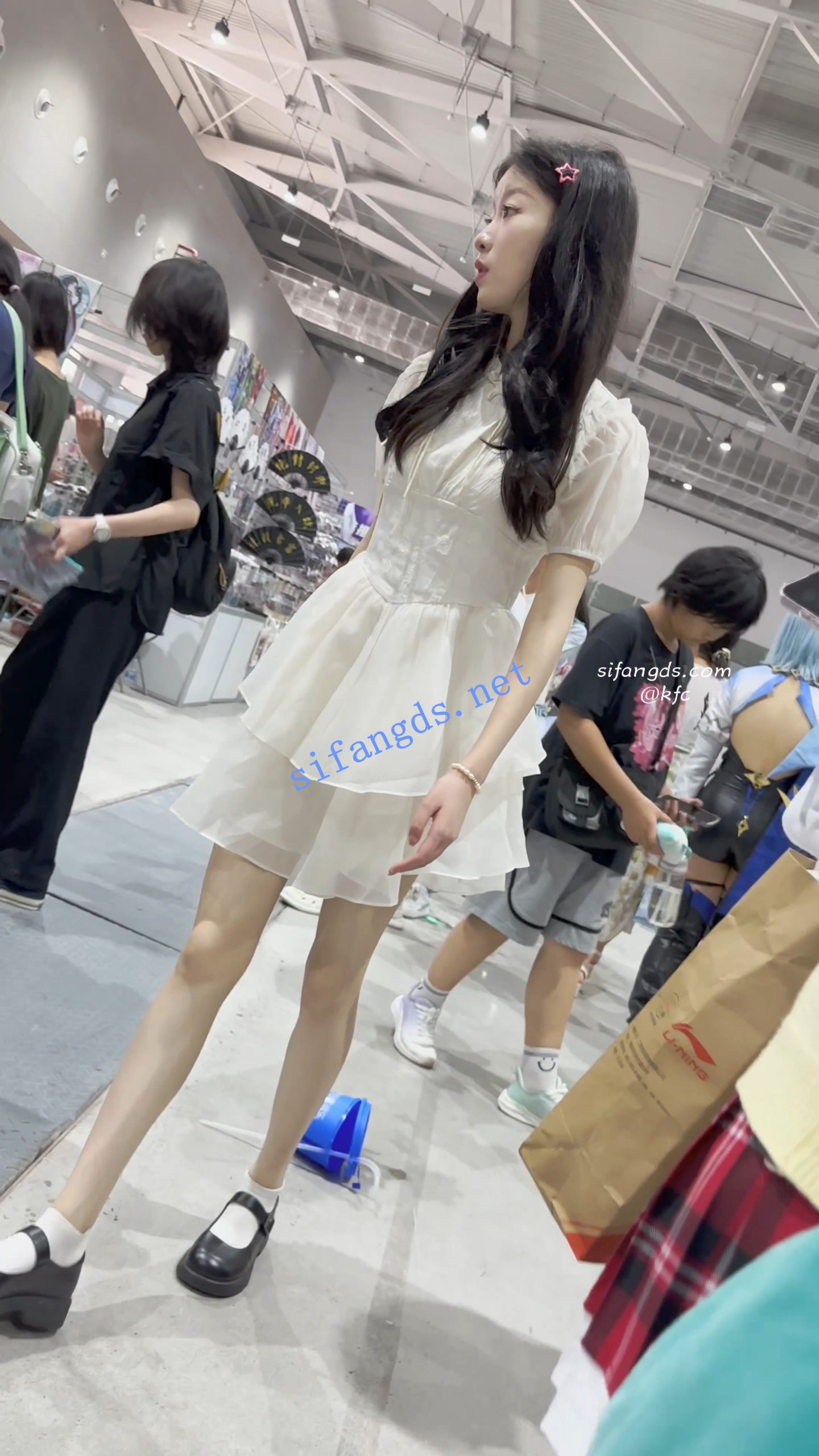 图片[3]深夜宿舍-仓鼠控的第二选择【无在线播放】【KFC】白色长裙学生妹独自逛街·白色内内前后CD【1V】【738M】深夜宿舍-仓鼠控的第二选择