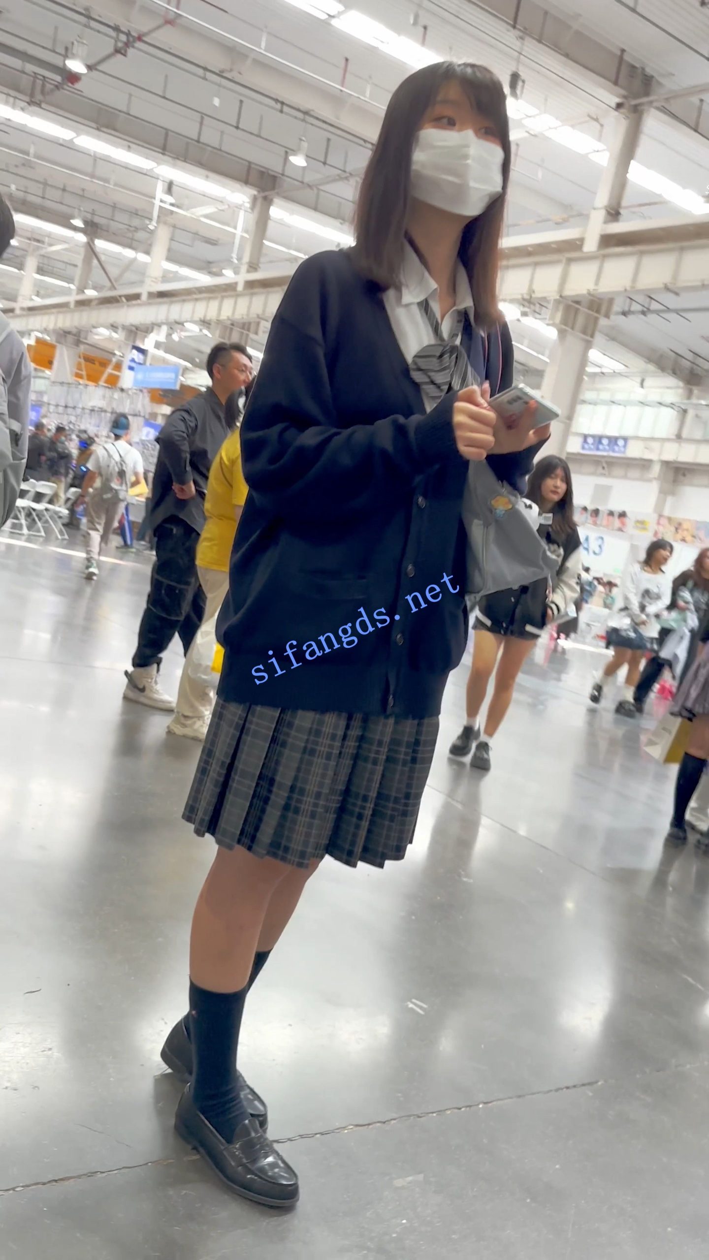 图片[6]深夜宿舍-仓鼠控的第二选择【无在线播放】【KFC】两个JK制服学生妹·肉丝袜可爱内·白色骚窄内一箭双雕【1V】【810M】深夜宿舍-仓鼠控的第二选择