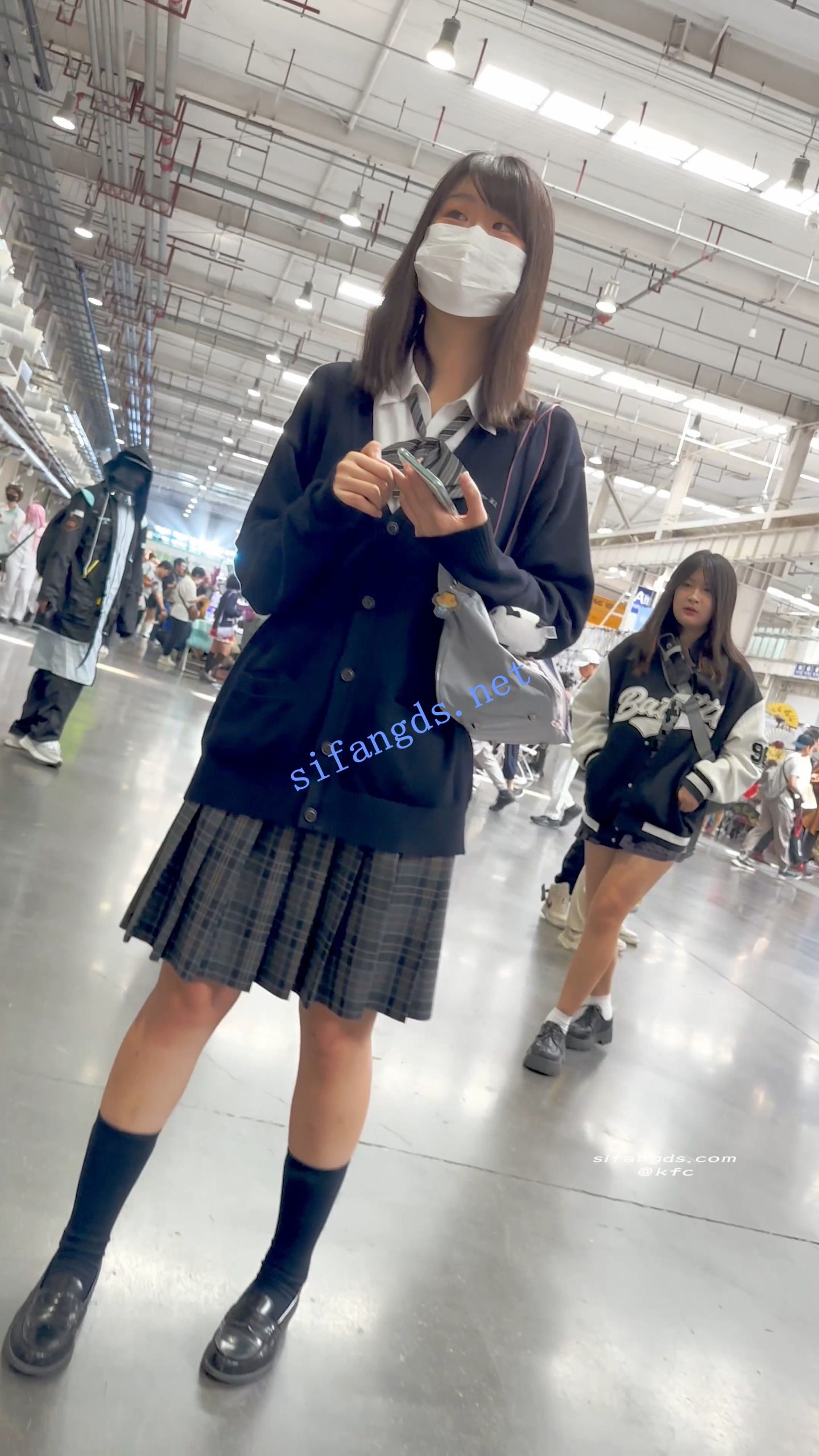 图片[9]深夜宿舍-仓鼠控的第二选择【无在线播放】【KFC】两个JK制服学生妹·肉丝袜可爱内·白色骚窄内一箭双雕【1V】【810M】深夜宿舍-仓鼠控的第二选择