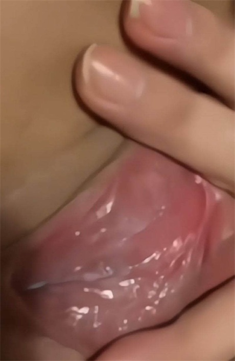 图片[2]深夜宿舍-仓鼠控的第二选择【无在线播放】抖音 小姜姜 气质精神小妹 露点 自慰 掰开B特写【1V】【143M】深夜宿舍-仓鼠控的第二选择