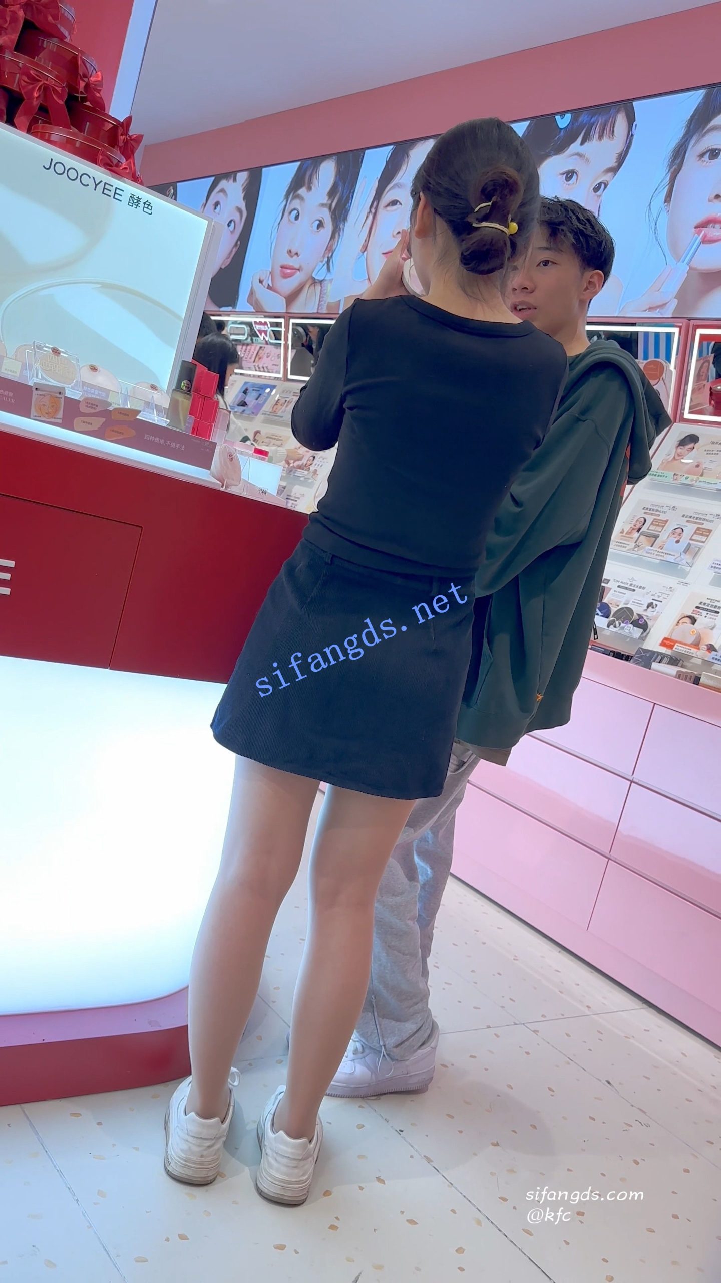 图片[8]深夜宿舍-仓鼠控的第二选择【无在线播放】【KFC】短裙学生妹酷似许家印·0D肉丝白内·翘起屁股拍超清CD【1V】【309M】深夜宿舍-仓鼠控的第二选择