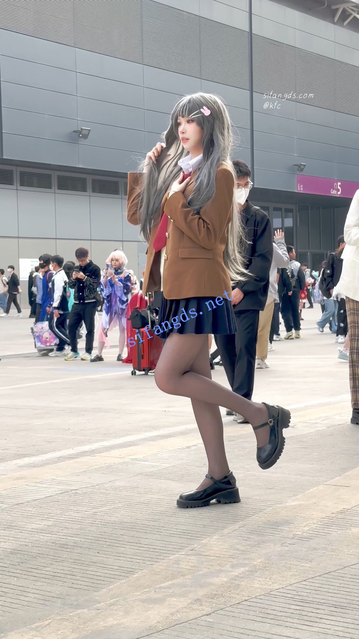 图片[4]深夜宿舍-仓鼠控的第二选择【无在线播放】【KFC】超可爱萝莉麻衣学姐·黑丝白透内·男友拍脸我拍裙底【1V】【0.98G】深夜宿舍-仓鼠控的第二选择