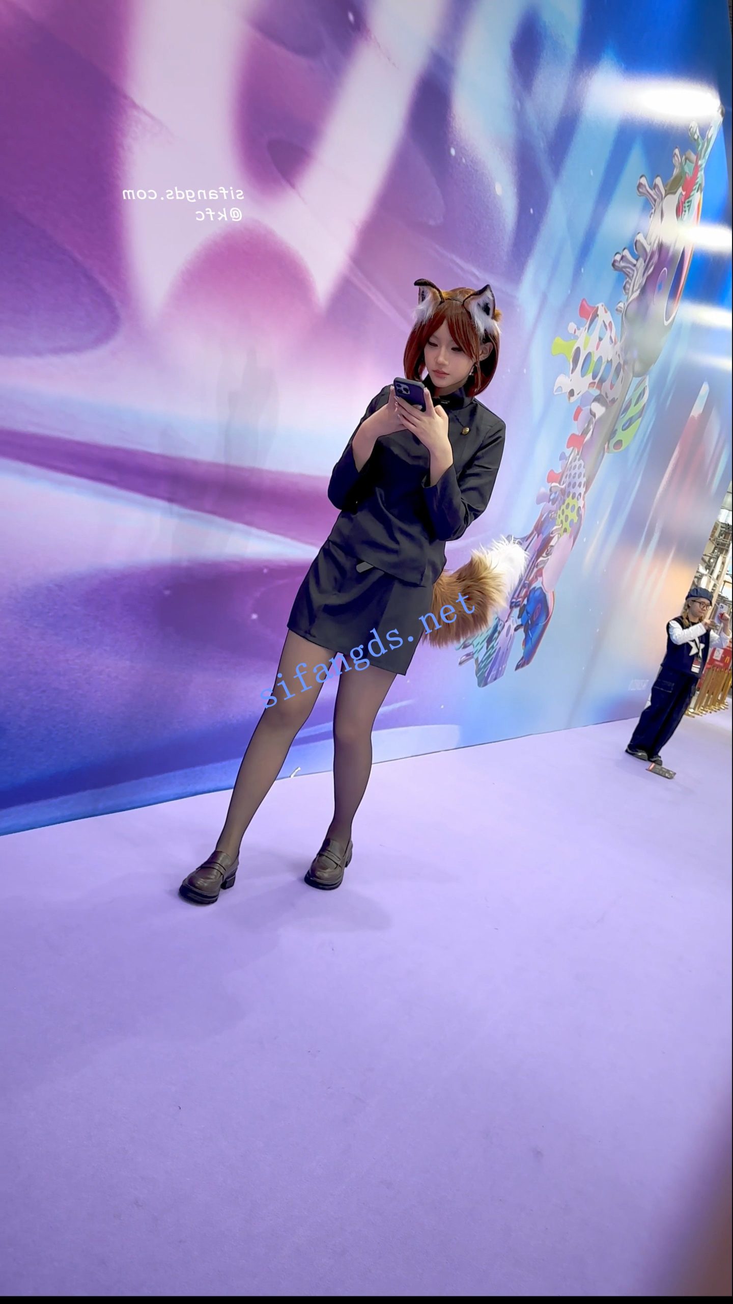 图片[7]深夜宿舍-仓鼠控的第二选择【无在线播放】【KFC】OL制服COSER学生妹·薄款黑丝袜紫色内内前后CD【1V】【372M】深夜宿舍-仓鼠控的第二选择