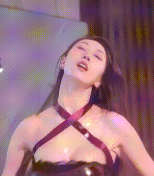 图片[15]深夜宿舍-仓鼠控的第二选择【无在线播放】斗鱼 小小玉酱-17 巨乳 露半奶 抖胸舞 情趣内衣 舌吻等【21V】【1.04G】深夜宿舍-仓鼠控的第二选择