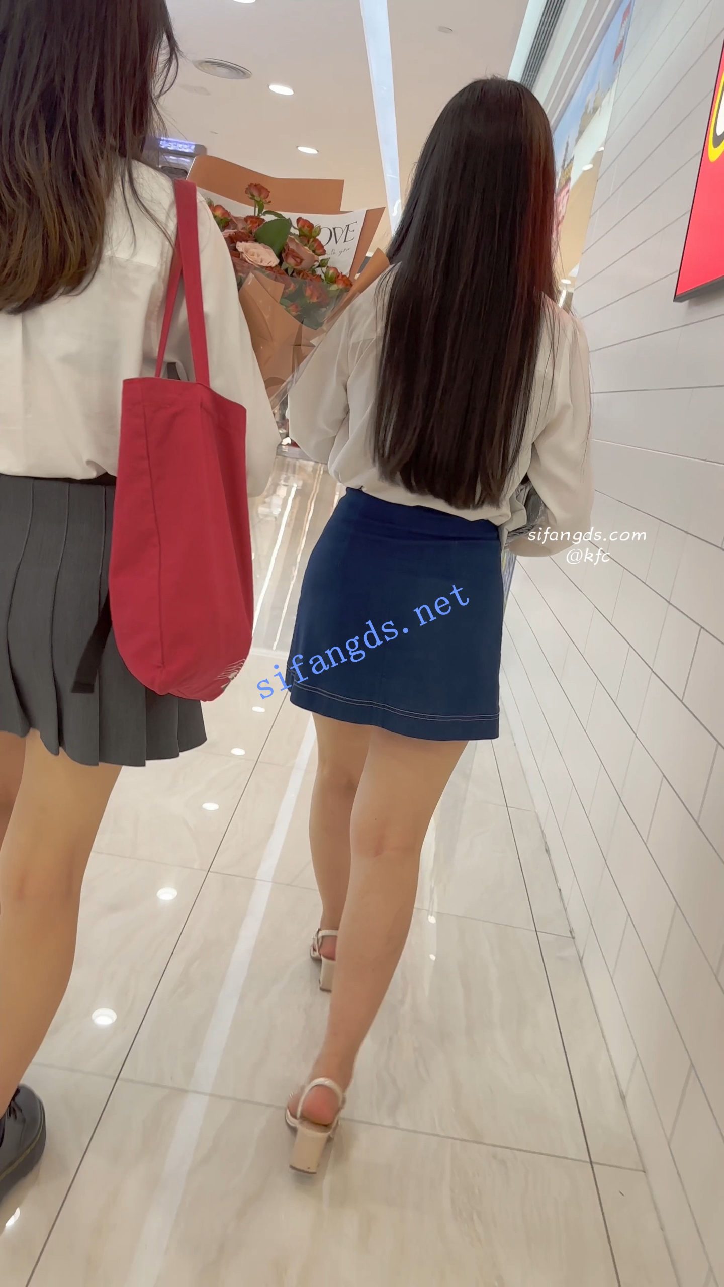 图片[8]深夜宿舍-仓鼠控的第二选择【无在线播放】【KFC】靓女下班回家·一直专注玩手机·短裙半透白内尿黄一片【1V】【764M】深夜宿舍-仓鼠控的第二选择