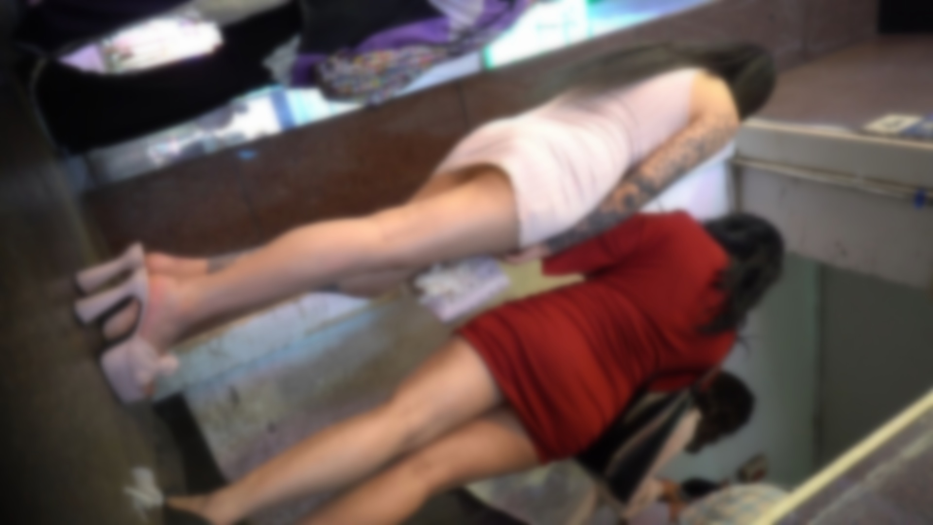 【无在线播放】(空城原创)恨天高包臀裙纹身小姐姐,干净白N包裹肥臀【1V】【597M】深夜宿舍-仓鼠控的第二选择