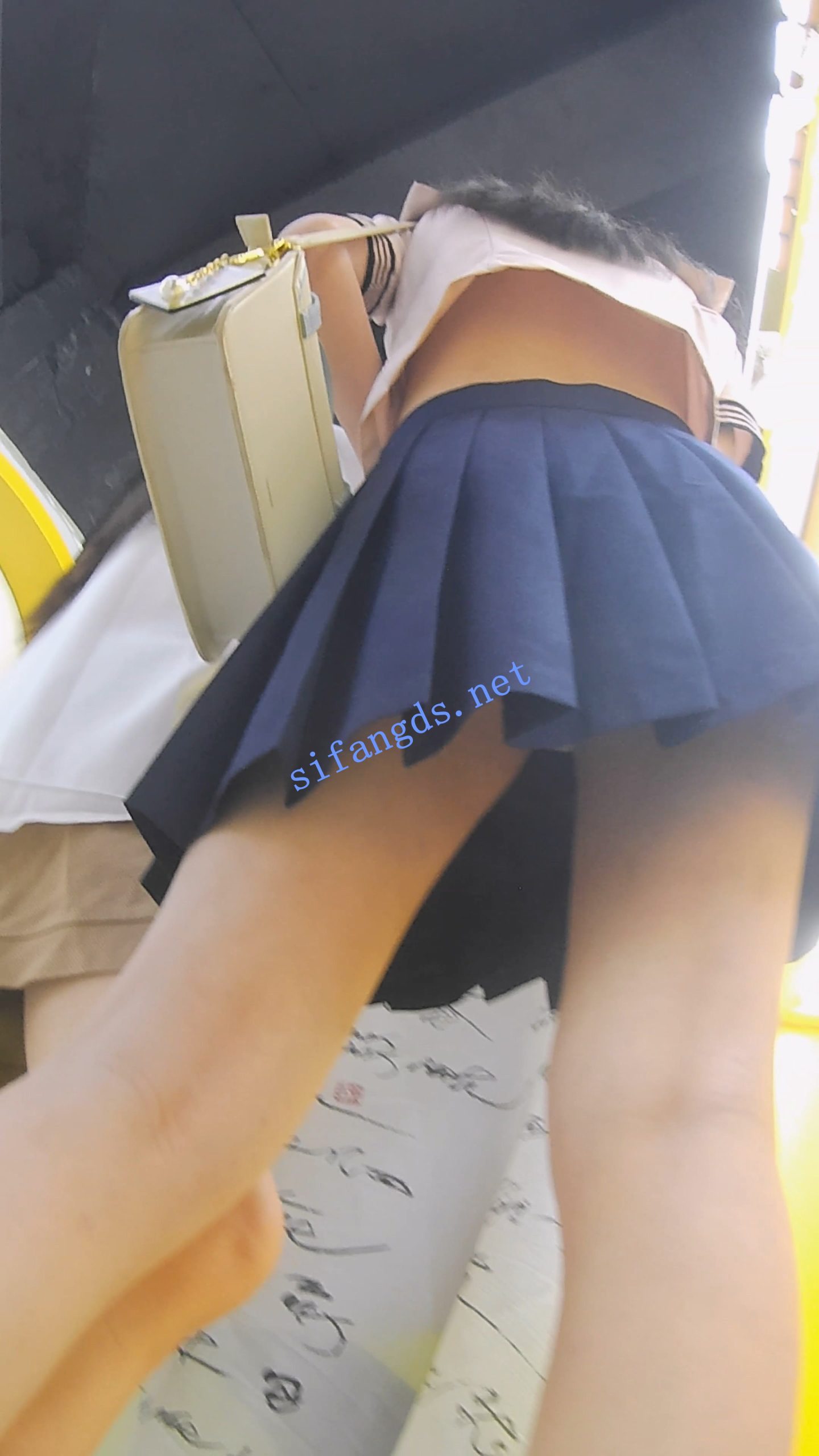 图片[4]深夜宿舍-仓鼠控的第二选择【无在线播放】『D·D』-212-粉衣JK，长腿学生妹，白内中间尿黄【1V】【689M】深夜宿舍-仓鼠控的第二选择