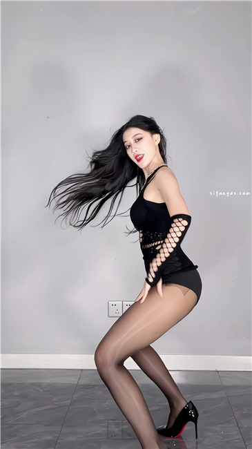 图片[20]深夜宿舍-仓鼠控的第二选择【无在线播放】B站专业舞UP 小艾x艾 最新情趣高跟丝袜蹈定制骚舞4K原版【31V】【12G】深夜宿舍-仓鼠控的第二选择