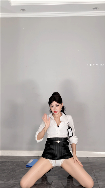 图片[27]深夜宿舍-仓鼠控的第二选择【无在线播放】B站专业舞UP 小艾x艾 最新情趣高跟丝袜蹈定制骚舞4K原版【31V】【12G】深夜宿舍-仓鼠控的第二选择